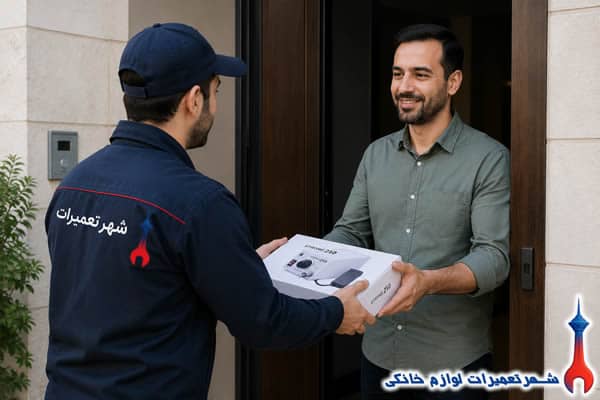 تعمیرکار نمایندگی در حال تحویل سوهان برقی تعمیر شده در محل